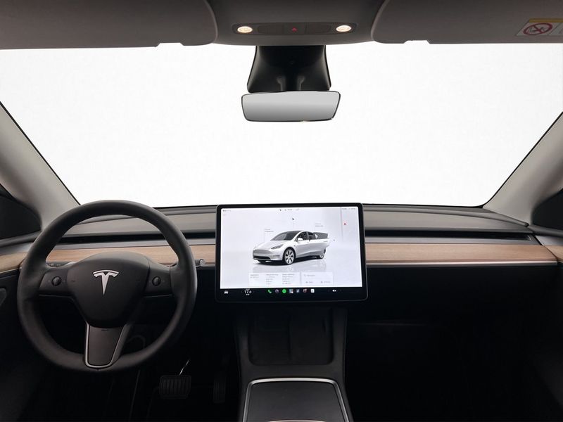 Tesla Model Y bild 15
