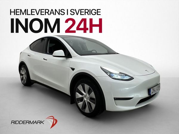 Tesla Model Y Long Range AWD Pano Värmepump Kamera Drag Moms - 2024