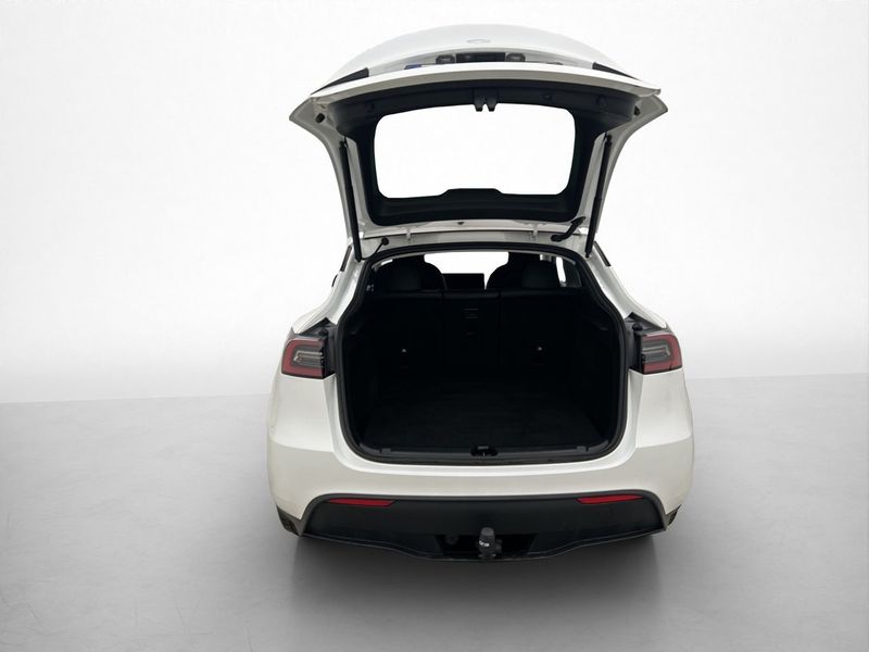 Tesla Model Y bild 11