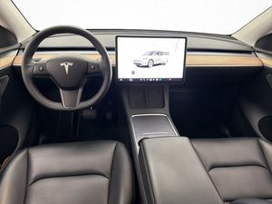 Tesla Model Y bild 14