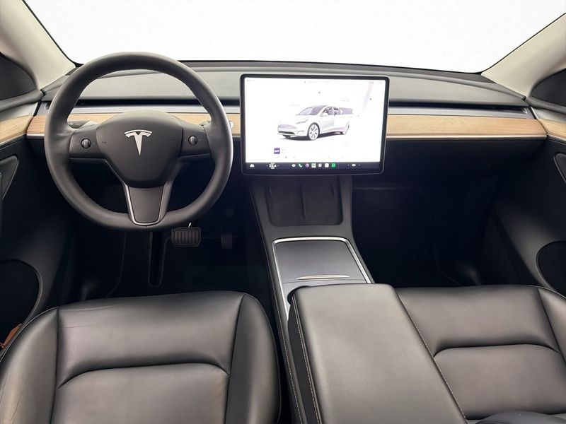 Tesla Model Y bild 14