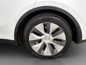 Tesla Model Y bild 33