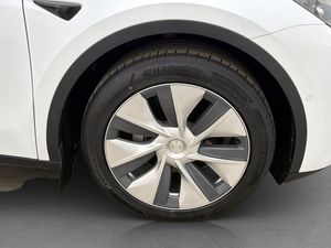 Tesla Model Y bild 31