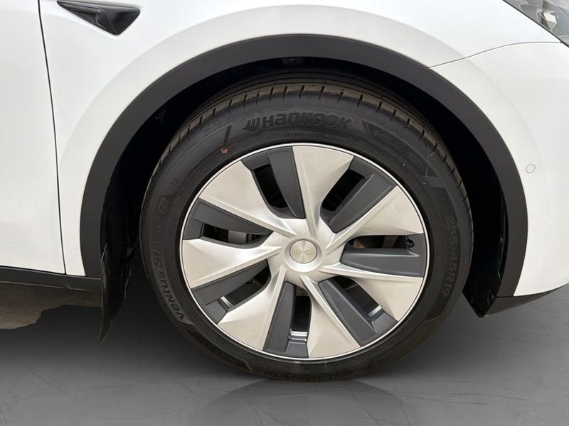 Tesla Model Y bild 31