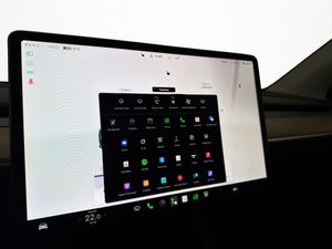 Tesla Model Y bild 19