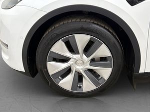 Tesla Model Y bild 34