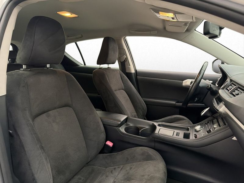 Lexus CT bild 22