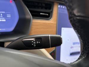Tesla Model X bild 21