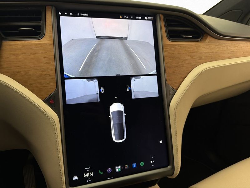Tesla Model X bild 22