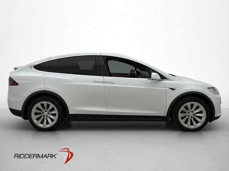 Tesla Model X bild 10