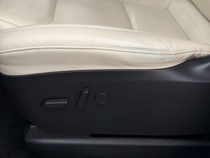 Tesla Model X bild 15