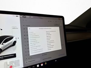 Tesla Model Y bild 27