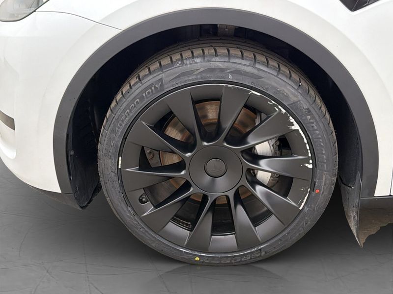 Tesla Model Y bild 11