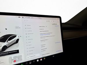 Tesla Model Y bild 26