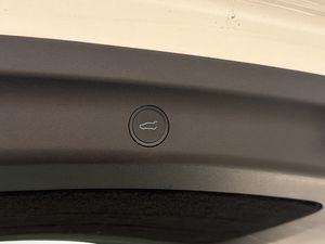 Tesla Model Y bild 36