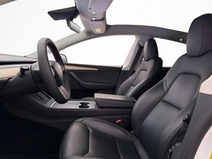 Tesla Model Y bild 22