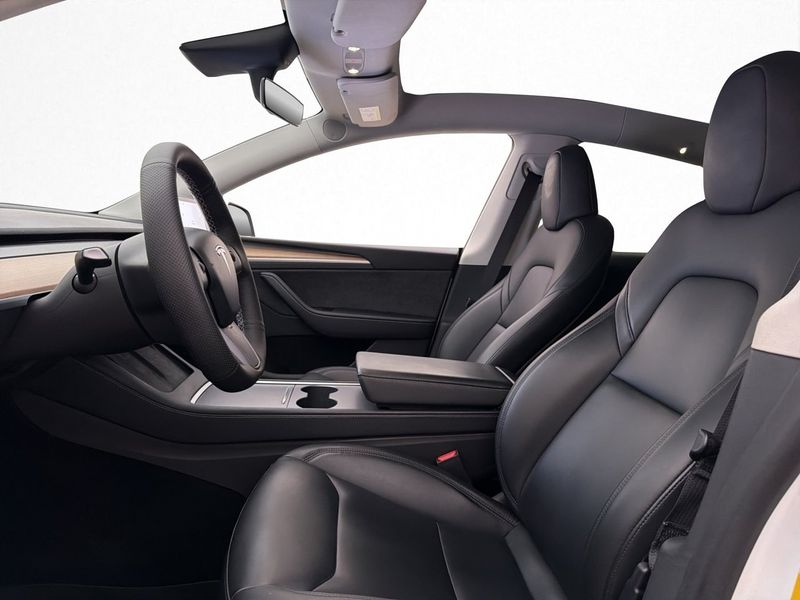 Tesla Model Y bild 22