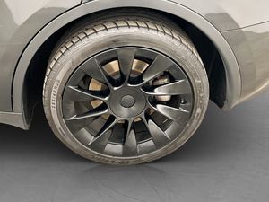 Tesla Model Y bild 12