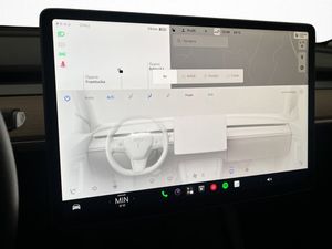 Tesla Model Y bild 35