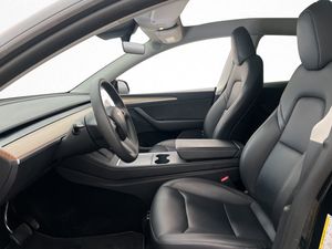 Tesla Model Y bild 24