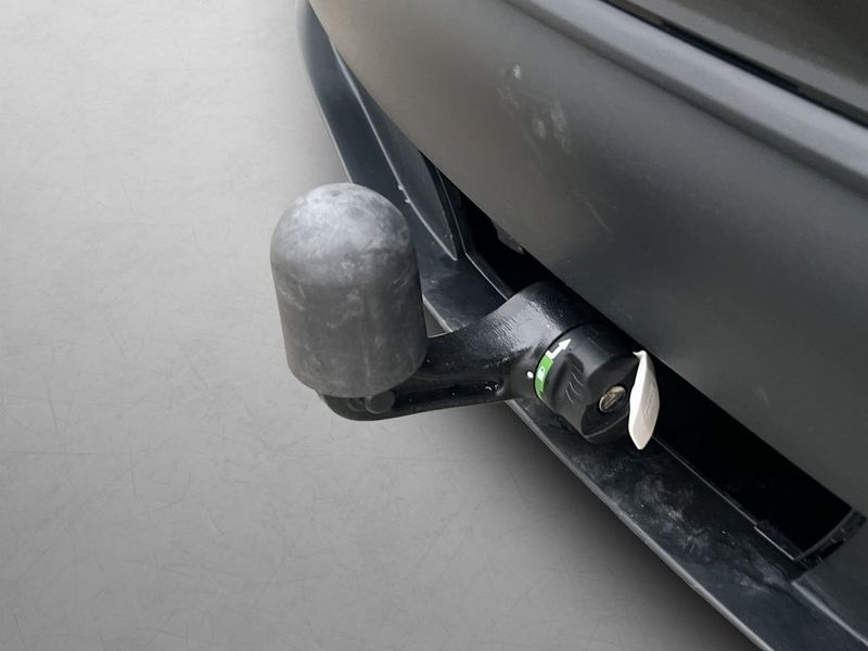 Tesla Model Y bild 17
