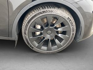 Tesla Model Y bild 14