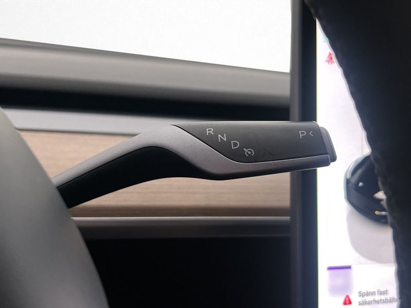 Tesla Model Y bild 28