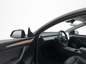 Tesla Model Y bild 23