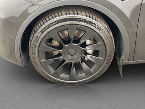 Tesla Model Y bild 11