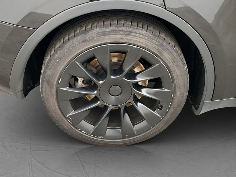 Tesla Model Y bild 13