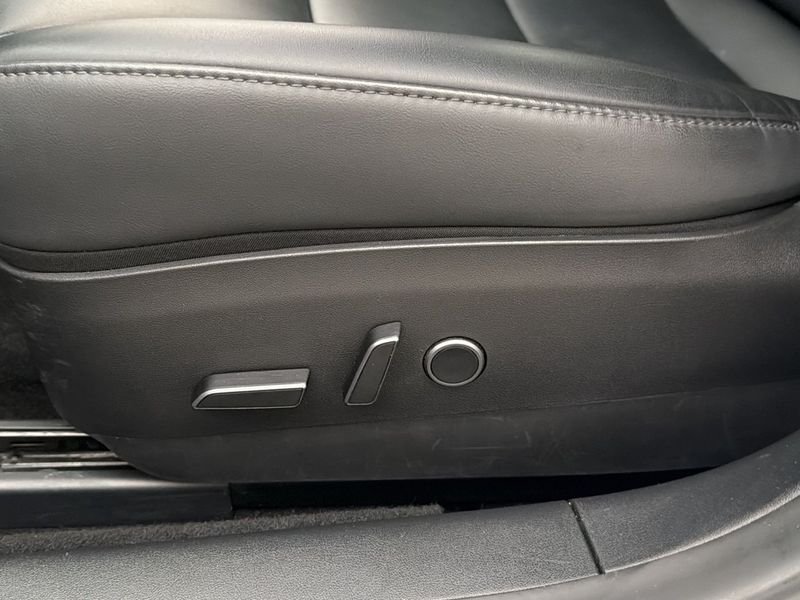 Tesla Model 3 bild 16