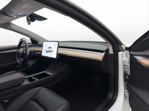 Tesla Model 3 bild 28