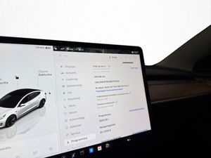 Tesla Model 3 bild 26