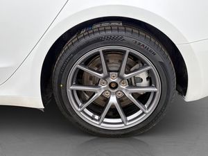 Tesla Model 3 bild 35
