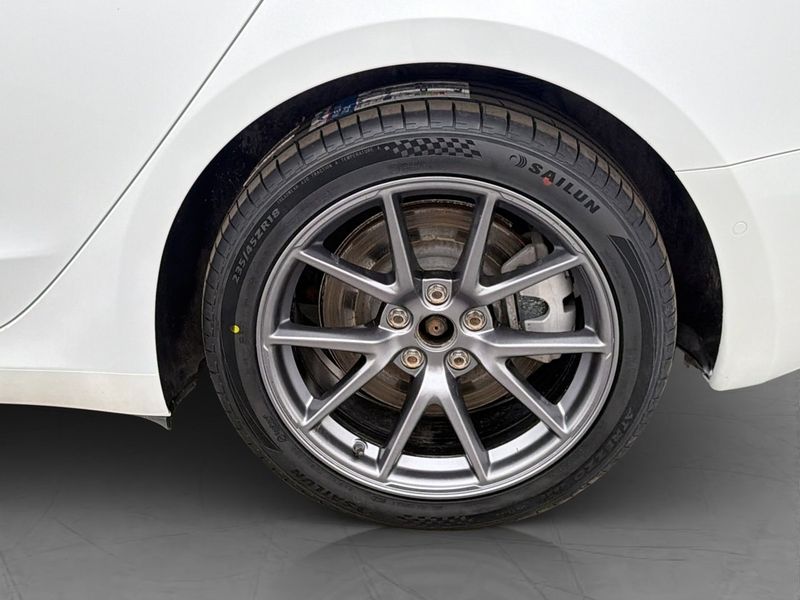 Tesla Model 3 bild 35
