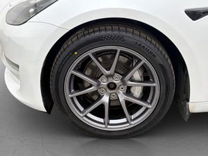 Tesla Model 3 bild 34