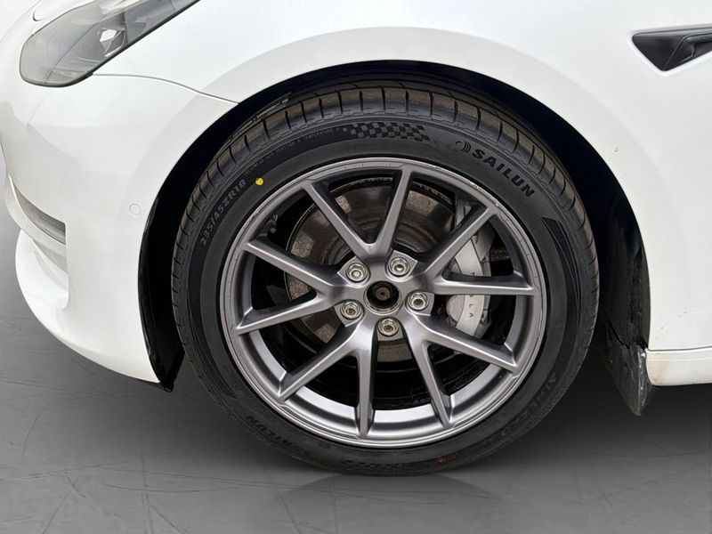 Tesla Model 3 bild 34