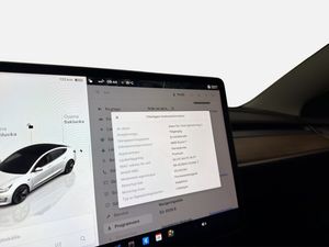 Tesla Model 3 bild 21