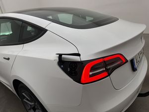 Tesla Model 3 bild 31