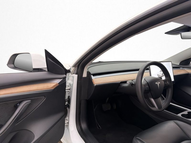 Tesla Model 3 bild 12