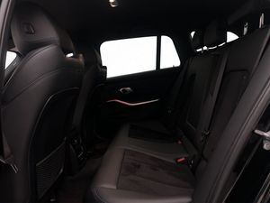 BMW 330 bild 29