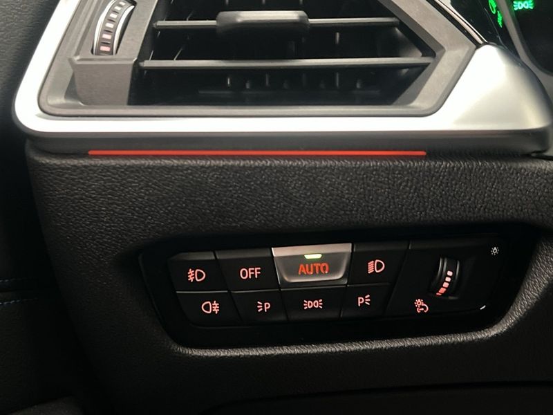 BMW 330 bild 15