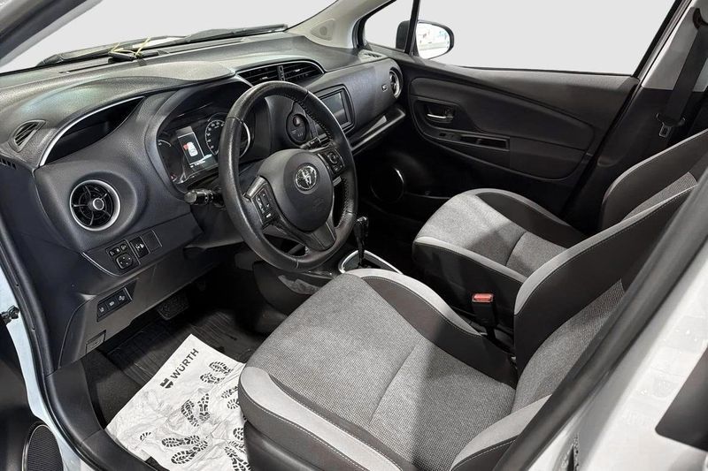 Toyota Yaris bild 8
