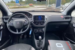 Peugeot 208 bild 8