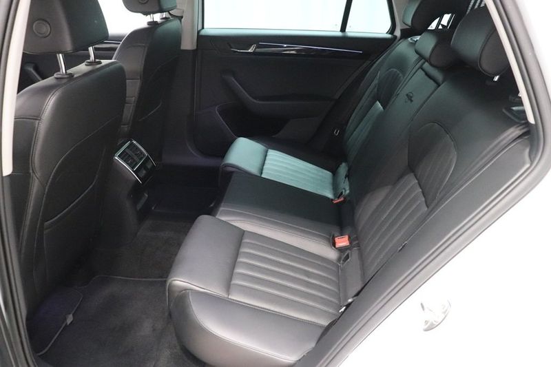 Skoda Superb bild 8