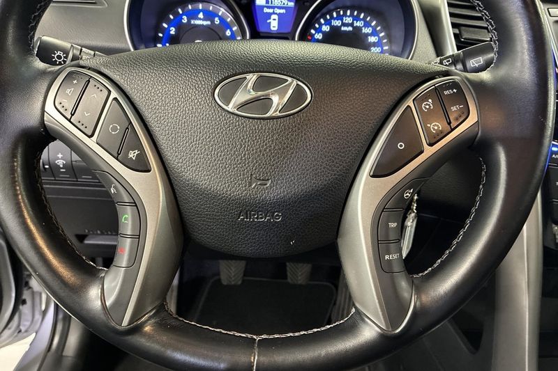 Hyundai i30 bild 12