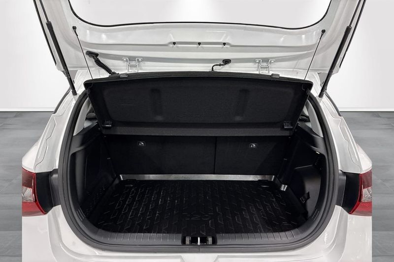Hyundai i20 bild 8