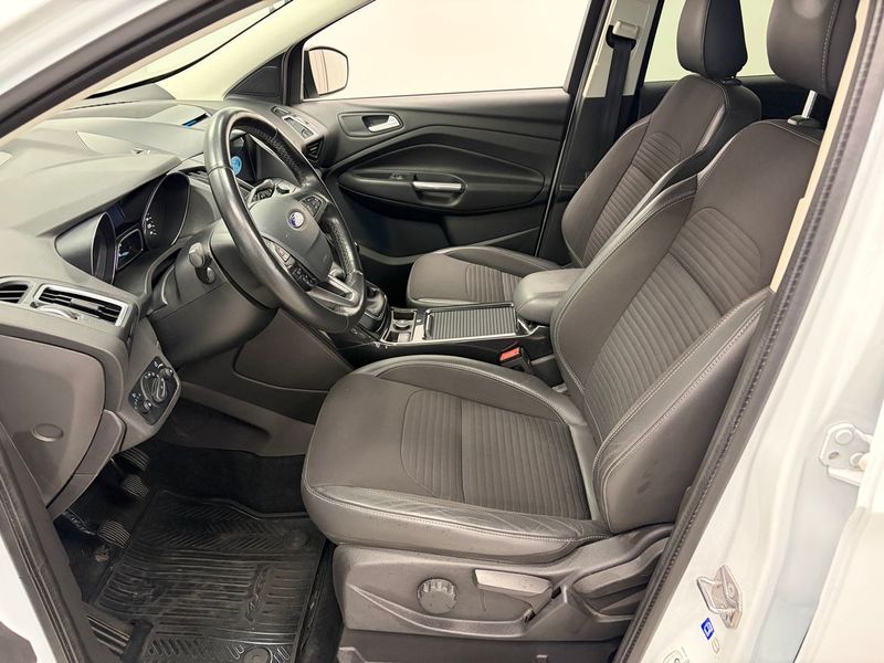 Ford Kuga bild 6