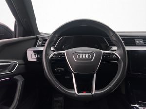 Audi e-tron S bild 15