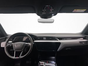 Audi e-tron S bild 29